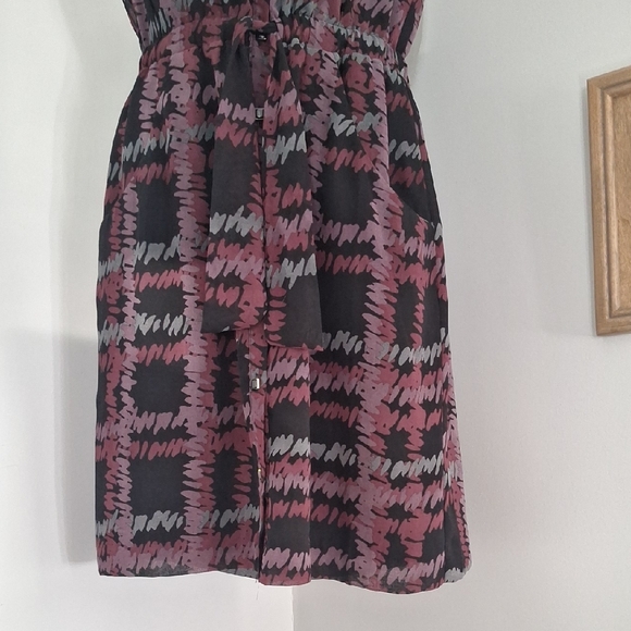 Banana Republic Black and Mauve Patterned Ruffle Dress - Picture 4 of 10